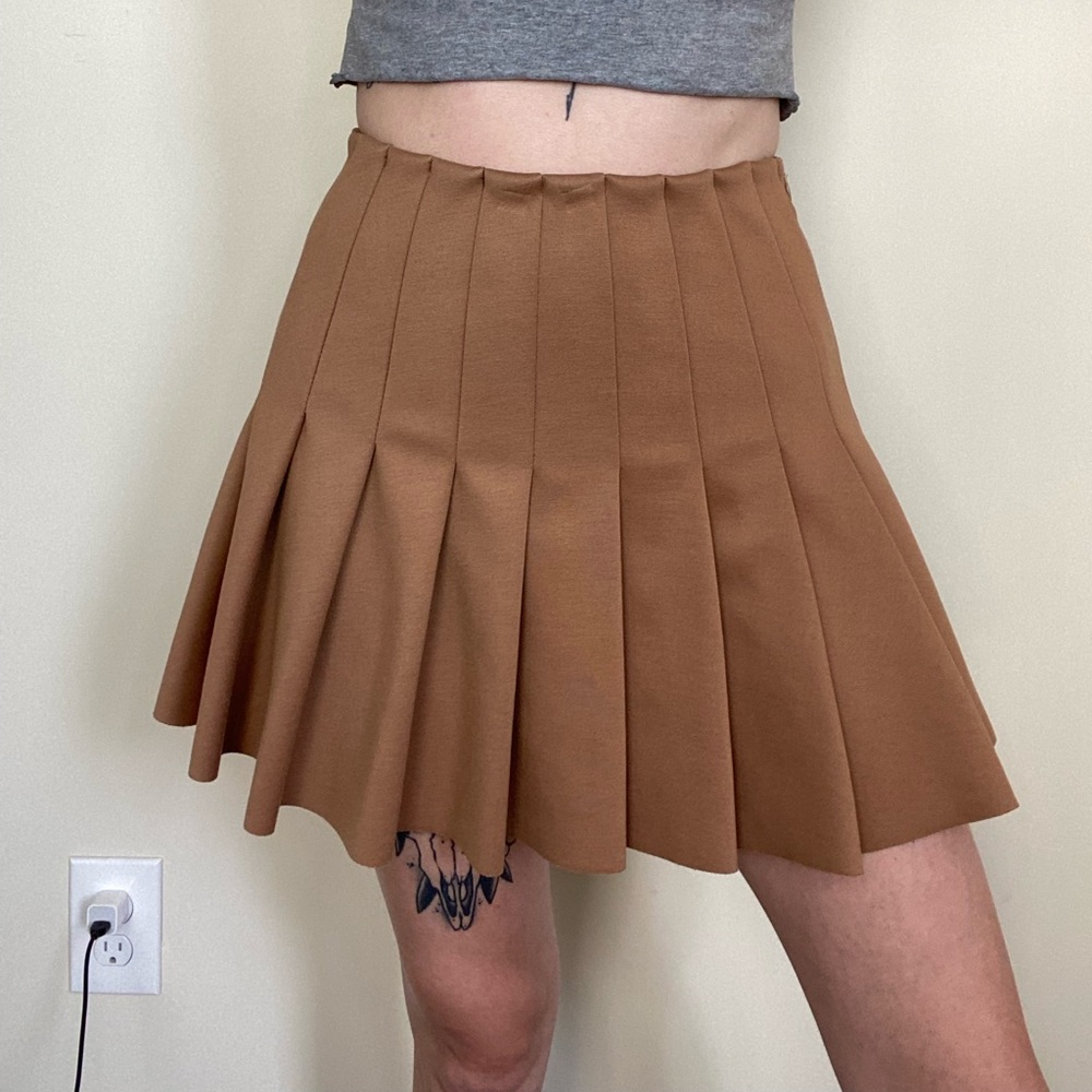 Pleated skirt